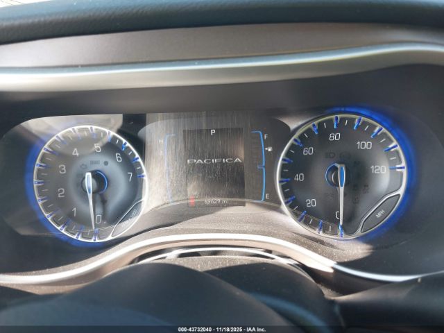 Chrysler Pacifica Touring Plus Image 9