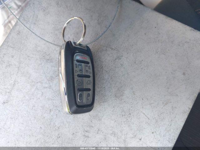 Chrysler Pacifica Touring Plus Image 16