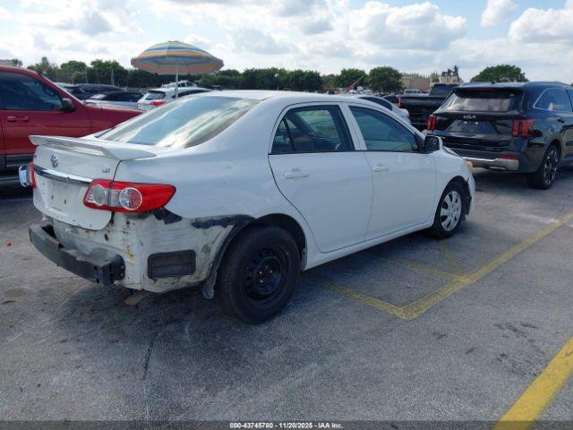 Toyota Corolla Le Image 2