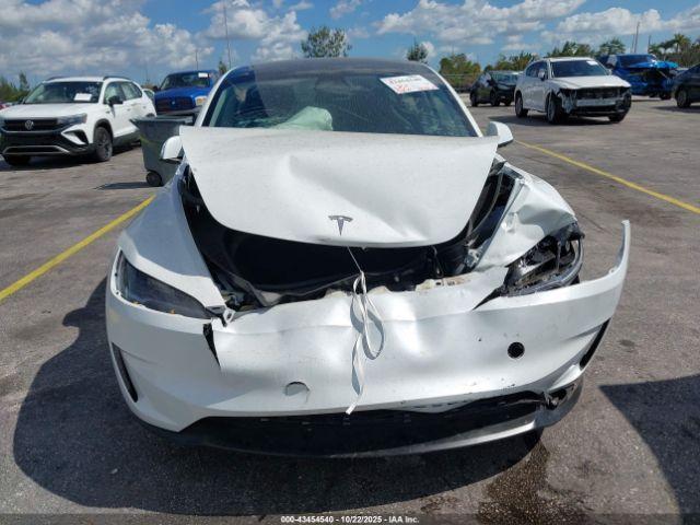 Tesla Model 3 Performance All-wheel Drive Image 11