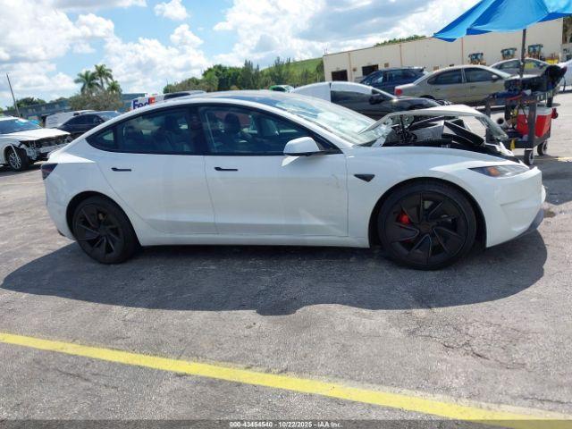 Tesla Model 3 Performance All-wheel Drive Image 15