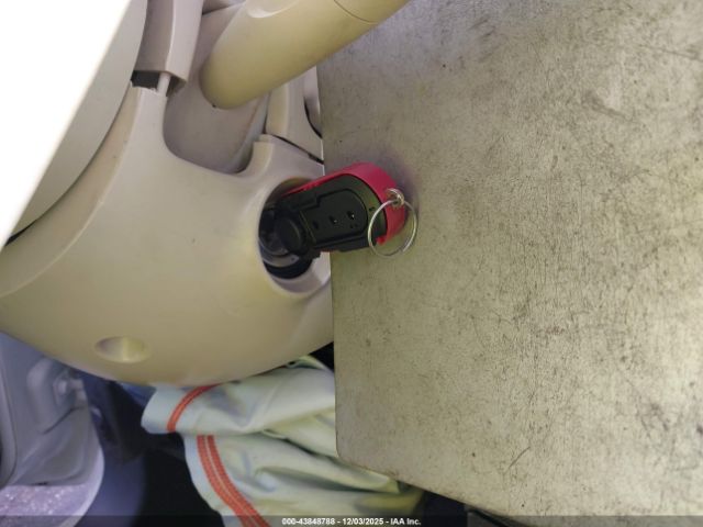 FIAT 500c Lounge Image 10