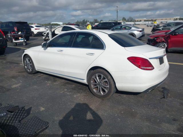 Mercedes-Benz C-Class Image 4