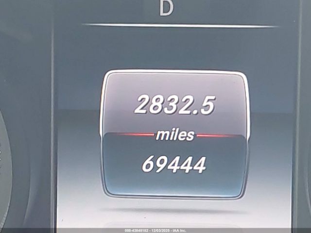 Mercedes-Benz C-Class Image 13