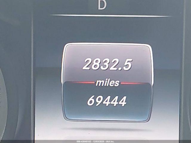 Mercedes-Benz C-Class Image 13