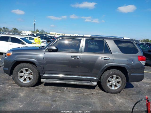 Toyota 4Runner Sr5 V6 Image 9