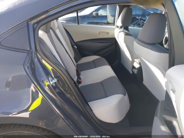 Toyota Corolla Le Image 6