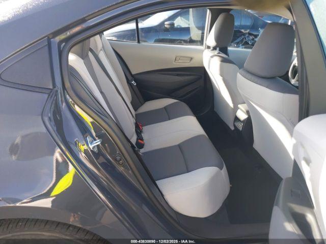 Toyota Corolla Le Image 6