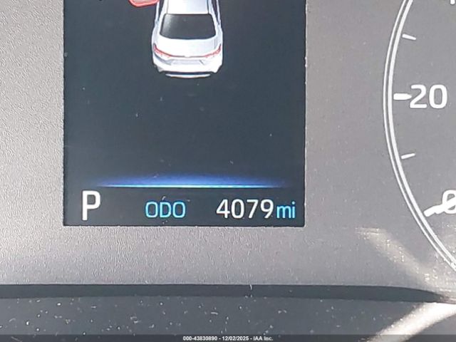 Toyota Corolla Le Image 9