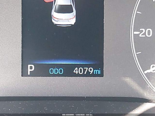 Toyota Corolla Le Image 9