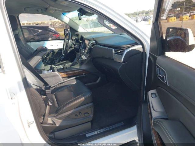 Chevrolet Suburban Lt Image 13