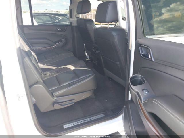 Chevrolet Suburban Lt Image 6