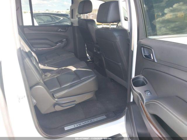 Chevrolet Suburban Lt Image 6