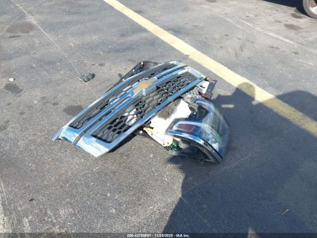 Chevrolet Suburban Lt Image 11