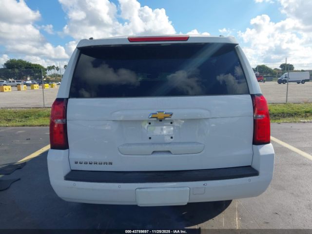 Chevrolet Suburban Lt Image 8