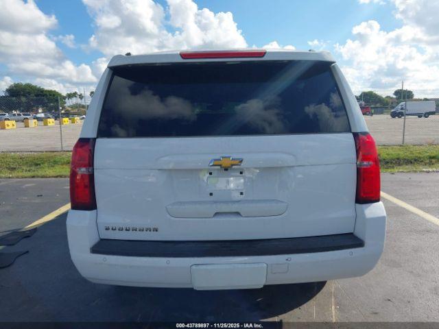 Chevrolet Suburban Lt Image 8