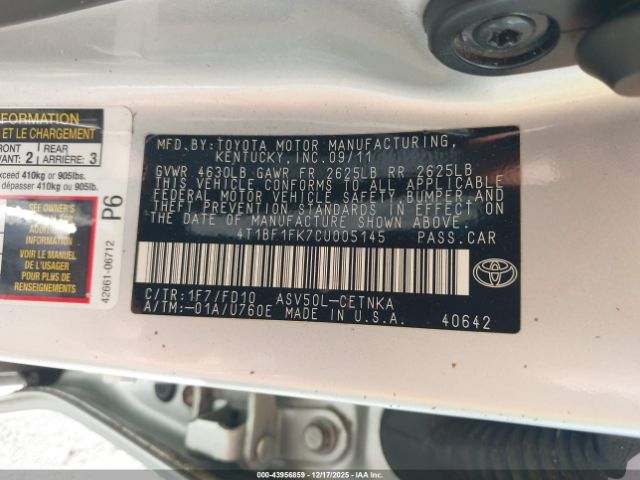 Toyota Camry Le Image 10