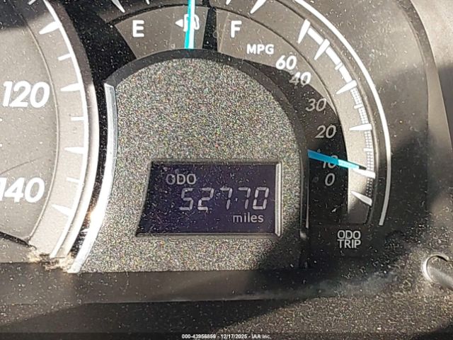 Toyota Camry Le Image 14