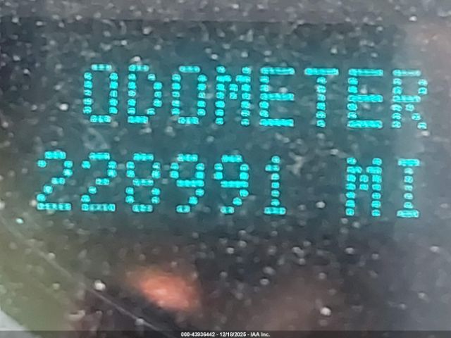 Chevrolet Silverado 2500 Lt Image 13