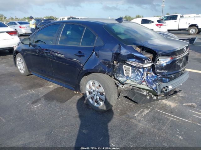 Toyota Corolla Le Image 4