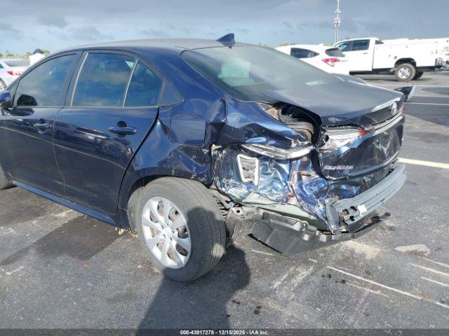 Toyota Corolla Le Image 10