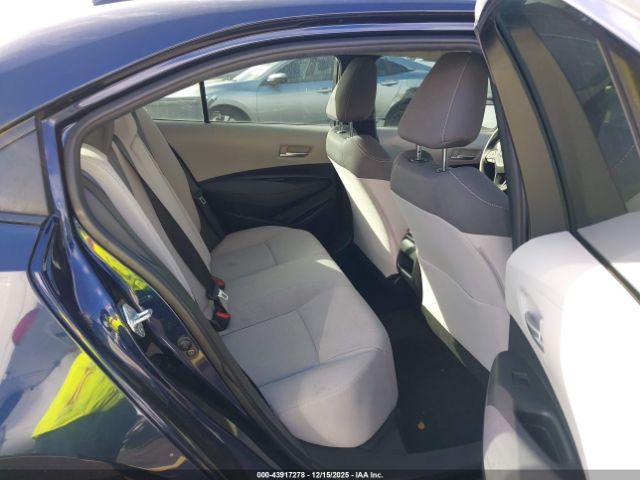 Toyota Corolla Le Image 8