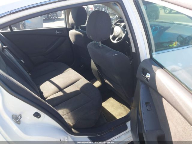 Nissan Altima 2.5 S Image 10