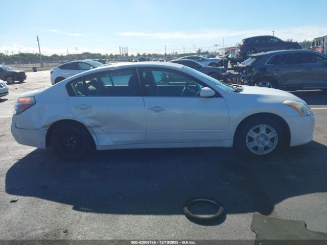 Nissan Altima 2.5 S Image 9