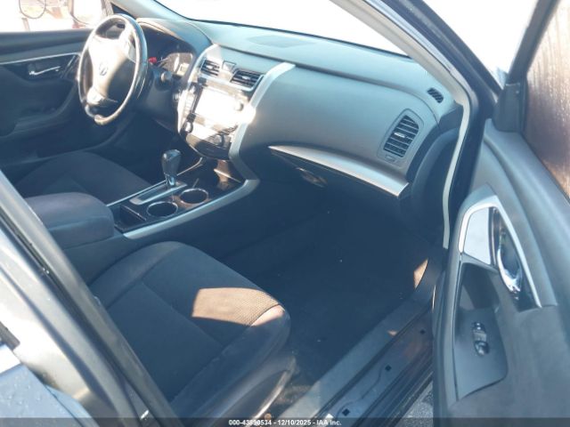 Nissan Altima 2.5 Sv Image 4