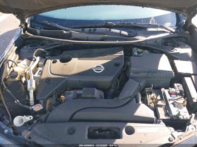 Nissan Altima 2.5 Sv Image 2