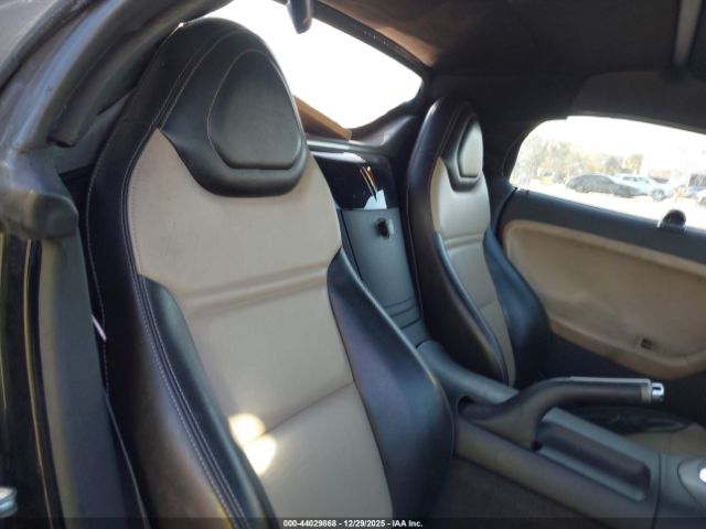 Pontiac Solstice Image 16