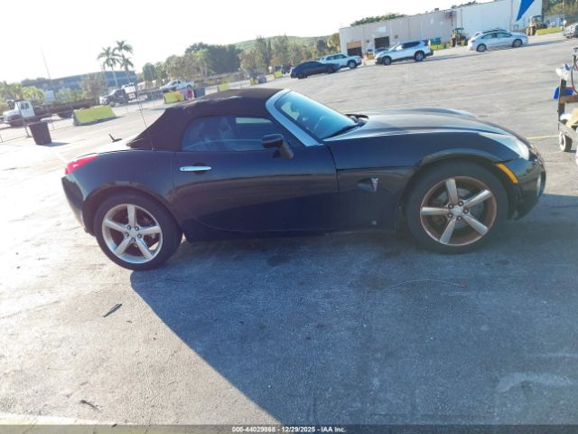 Pontiac Solstice Image 17