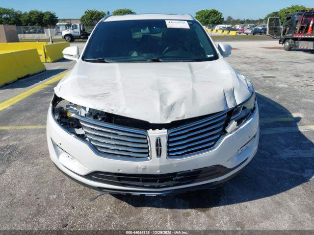 Lincoln MKC Reserve Image 2