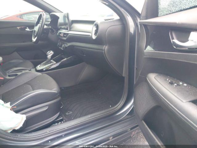 Kia Forte Gt-line Image 3