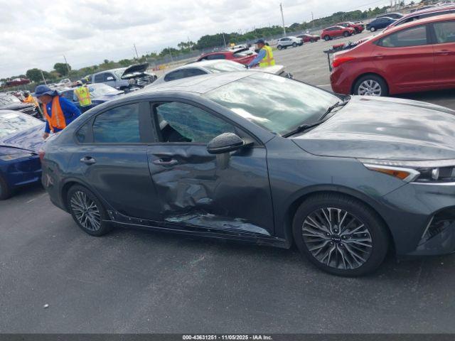 Kia Forte Gt-line Image 11