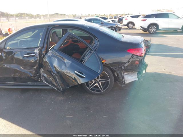 Mercedes-Benz C-Class Sedan Image 5