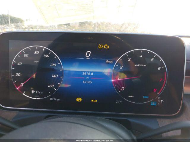 Mercedes-Benz C-Class Sedan Image 4