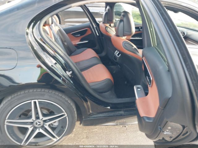 Mercedes-Benz C-Class Sedan Image 11