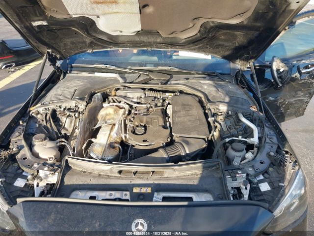 Mercedes-Benz C-Class Sedan Image 6