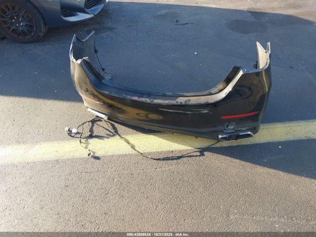 Mercedes-Benz C-Class Sedan Image 7