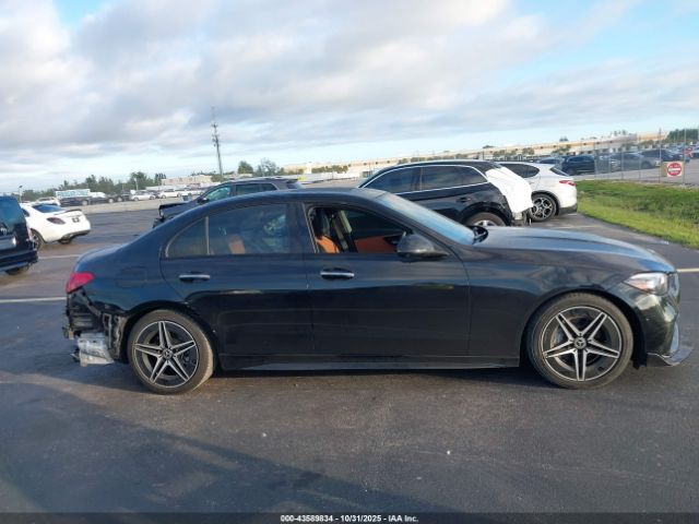 Mercedes-Benz C-Class Sedan Image 16