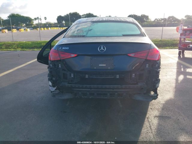 Mercedes-Benz C-Class Sedan Image 10