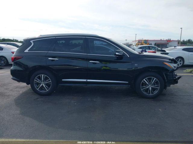 INFINITI Qx Luxe Image 11