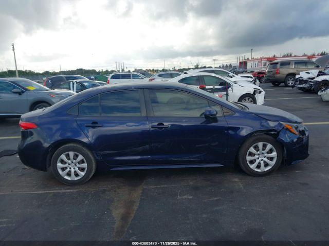 Toyota Corolla Le Image 2