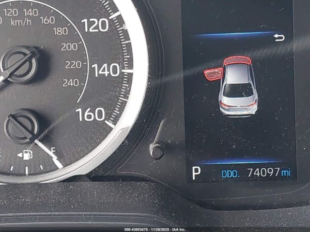 Toyota Corolla Le Image 15