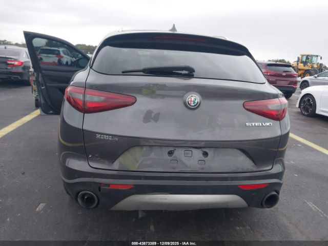 Alfa Romeo Stelvio Rwd Image 11