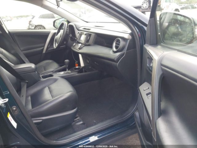 Toyota RAV4 Xle Image 9