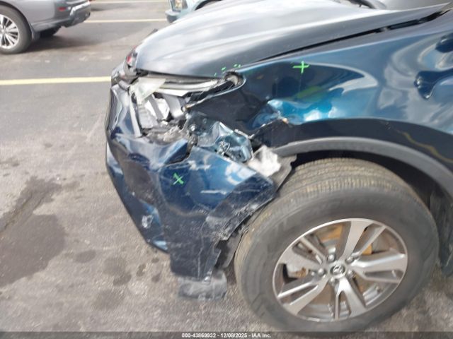 Toyota RAV4 Xle Image 2