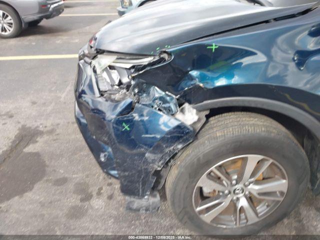 Toyota RAV4 Xle Image 2