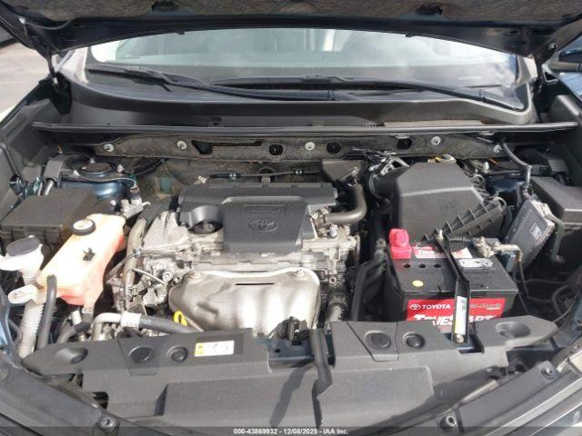 Toyota RAV4 Xle Image 5